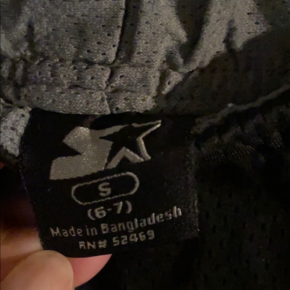 Boys basketball shorts BLACK 6/7 - Picture 2 of 2